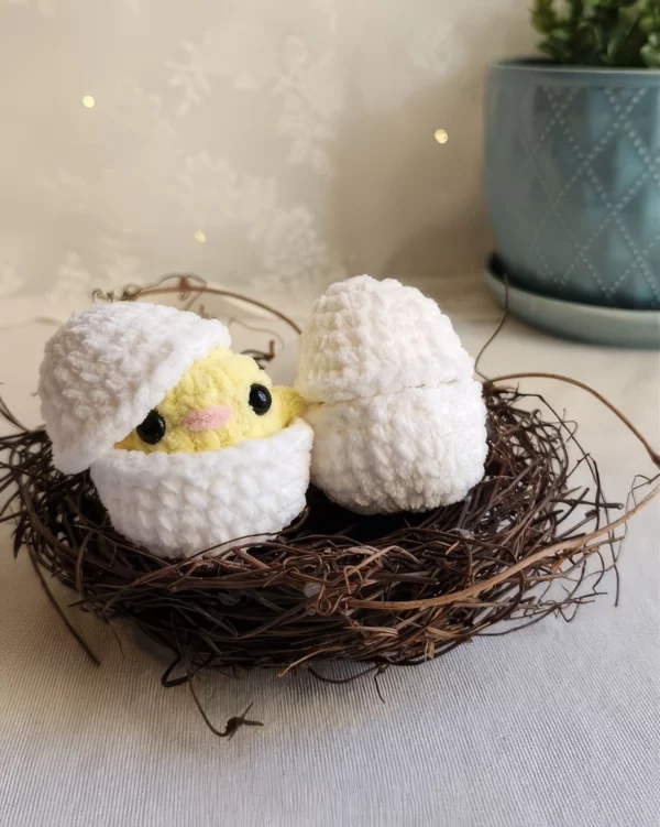 Amigurumi Hatching Chick