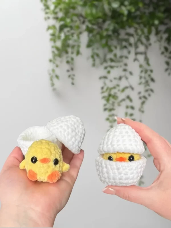Amigurumi Hatching Chick Free Crochet Pattern
