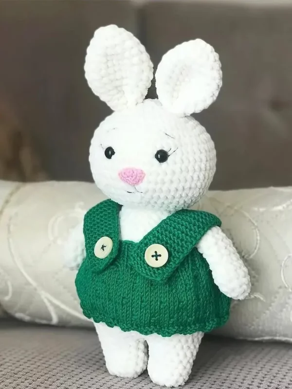 White Amigurumi Bunny Free Crochet Pattern