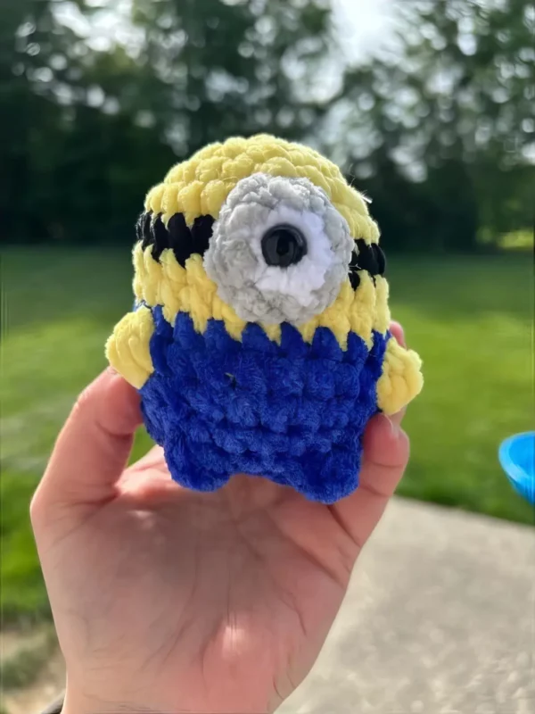 Amigurumi Minion Free Crochet Pattern