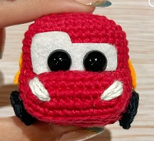 Embroider the lanterns