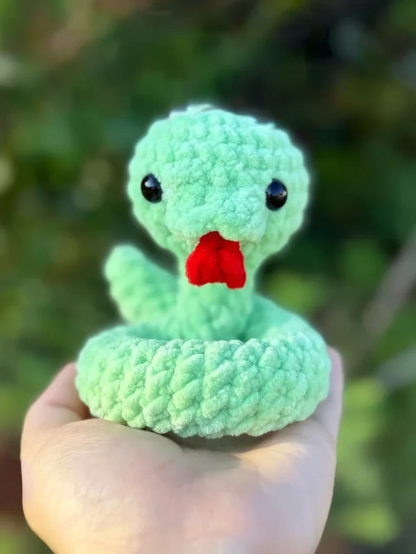 Cute Coiled Amigurumi Snake Free Pattern