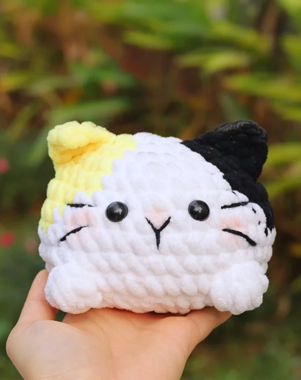 Chubby Plush Cat Free Crochet Pattern