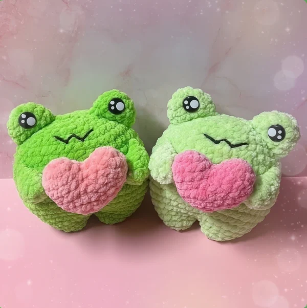 Sweet Chubby Frog with Heart Free Crochet Pattern