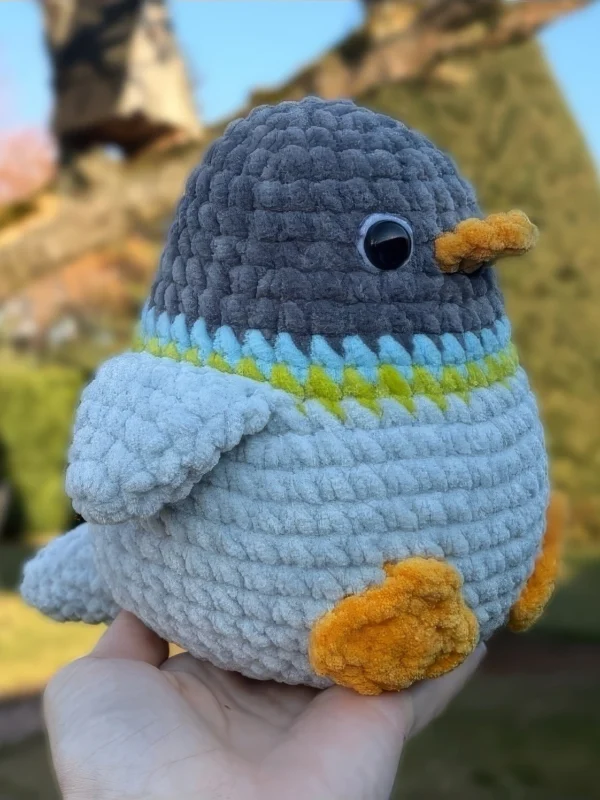 Chubby City Pigeon Amigurumi Free Pattern