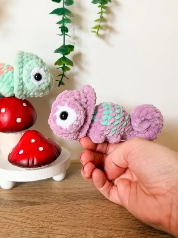 Green and Wiggly Chameleon Amigurumi Free Pattern