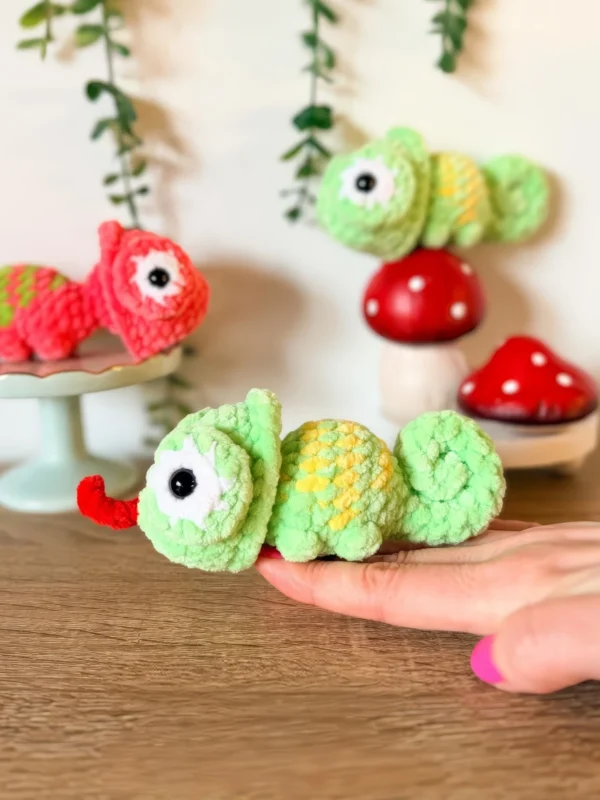 Snuggly Little Chameleon Amigurumi Free Crochet Pattern
