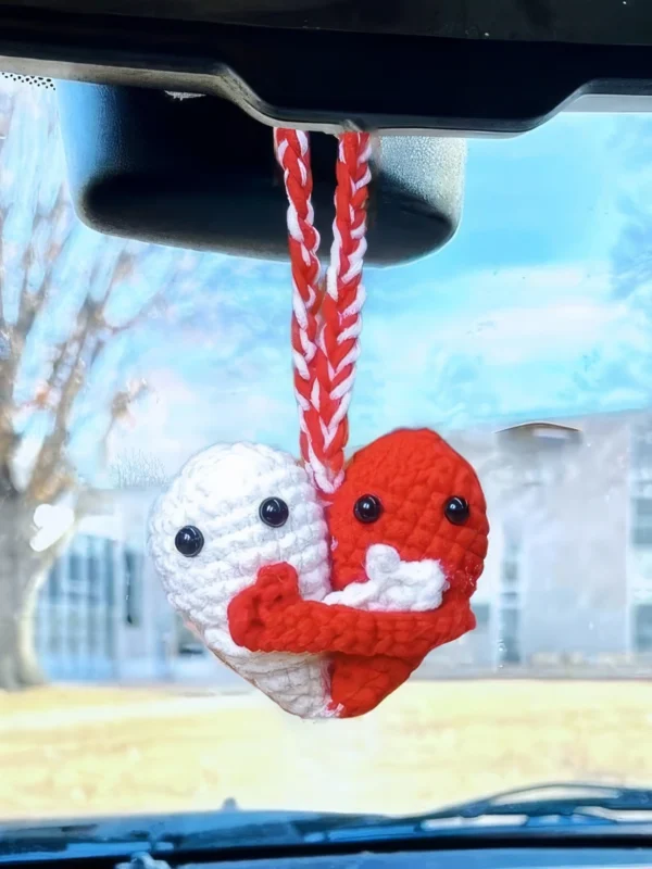 Sweet Hugging Heart Couple Free Crochet Pattern