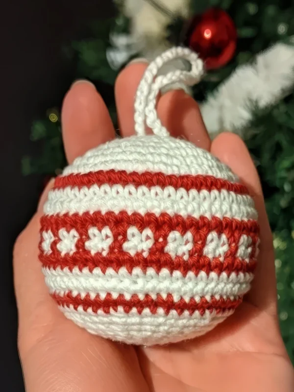 Cute Striped Christmas Ball Ornament Free Pattern