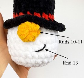 How to attach nose